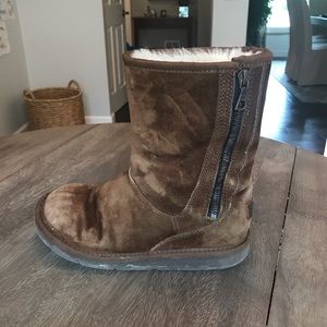 Ugh Boots Size 7
